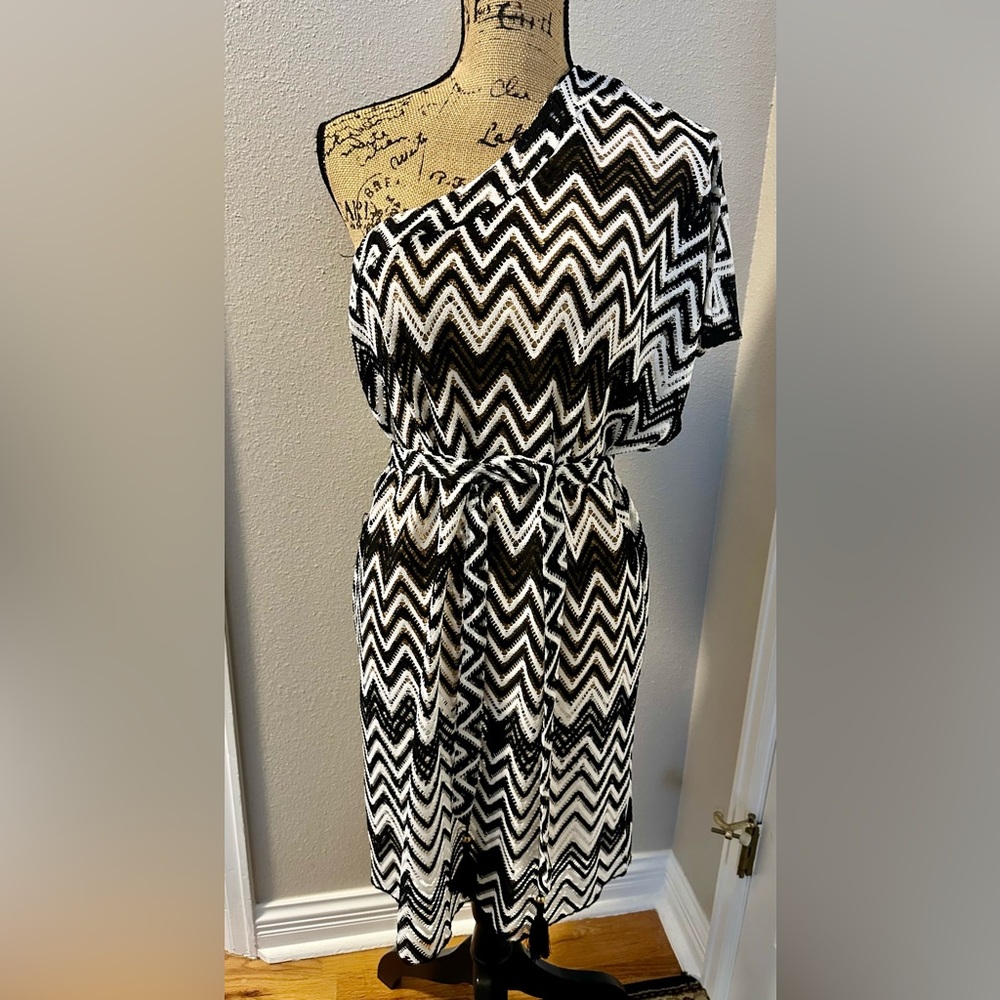 Like New Trina Turk Bathing Suit Cover Up